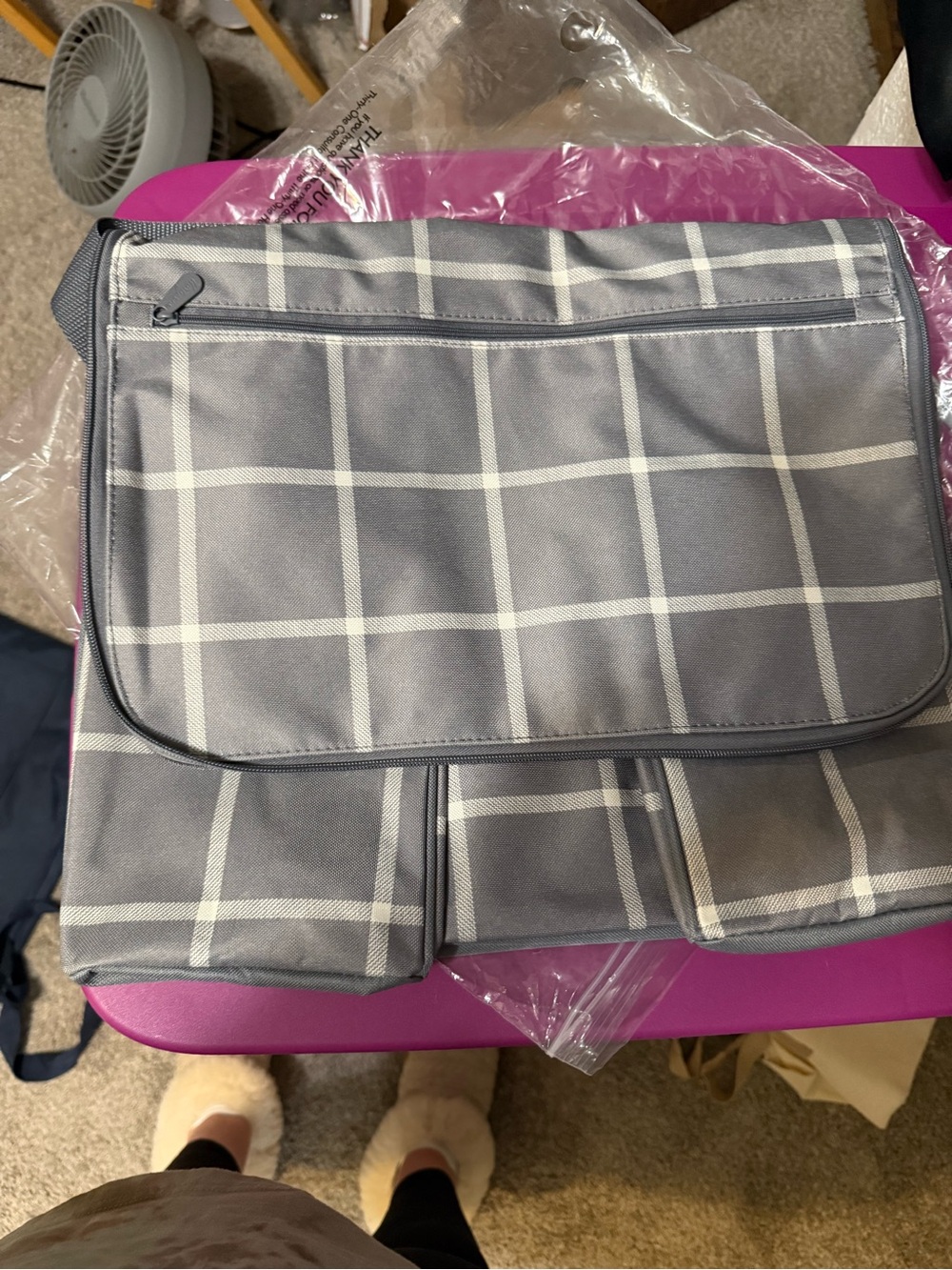 thirty-one Get Creative Large Carrier with Gray Window Pane